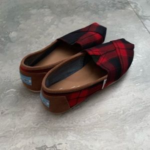 Toms plaid shoes